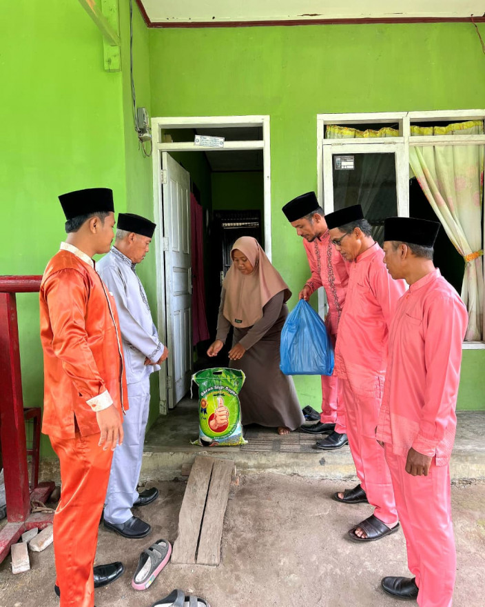 Rutinitas Berbagi Setiap Jumat di Desa Tandan Sari, Jum'at Berkah